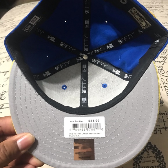 New Era 9fifty strapback hat - Picture 3 of 4